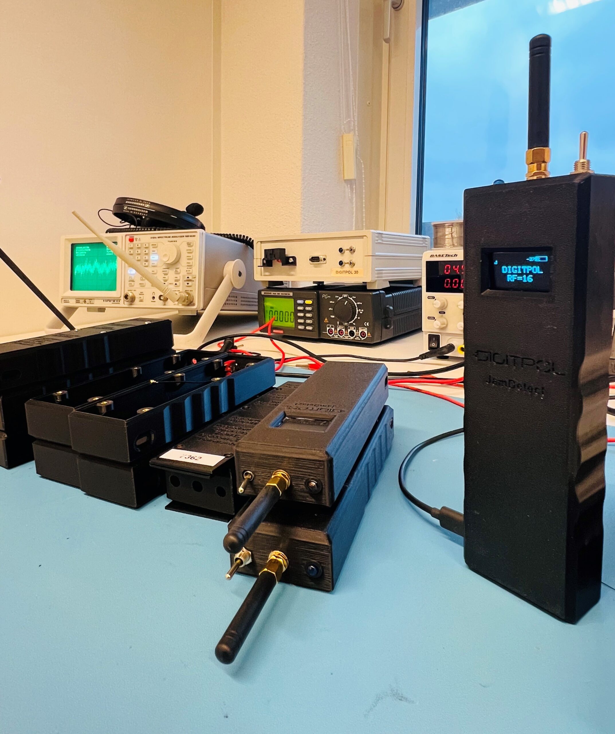Jammer Detector